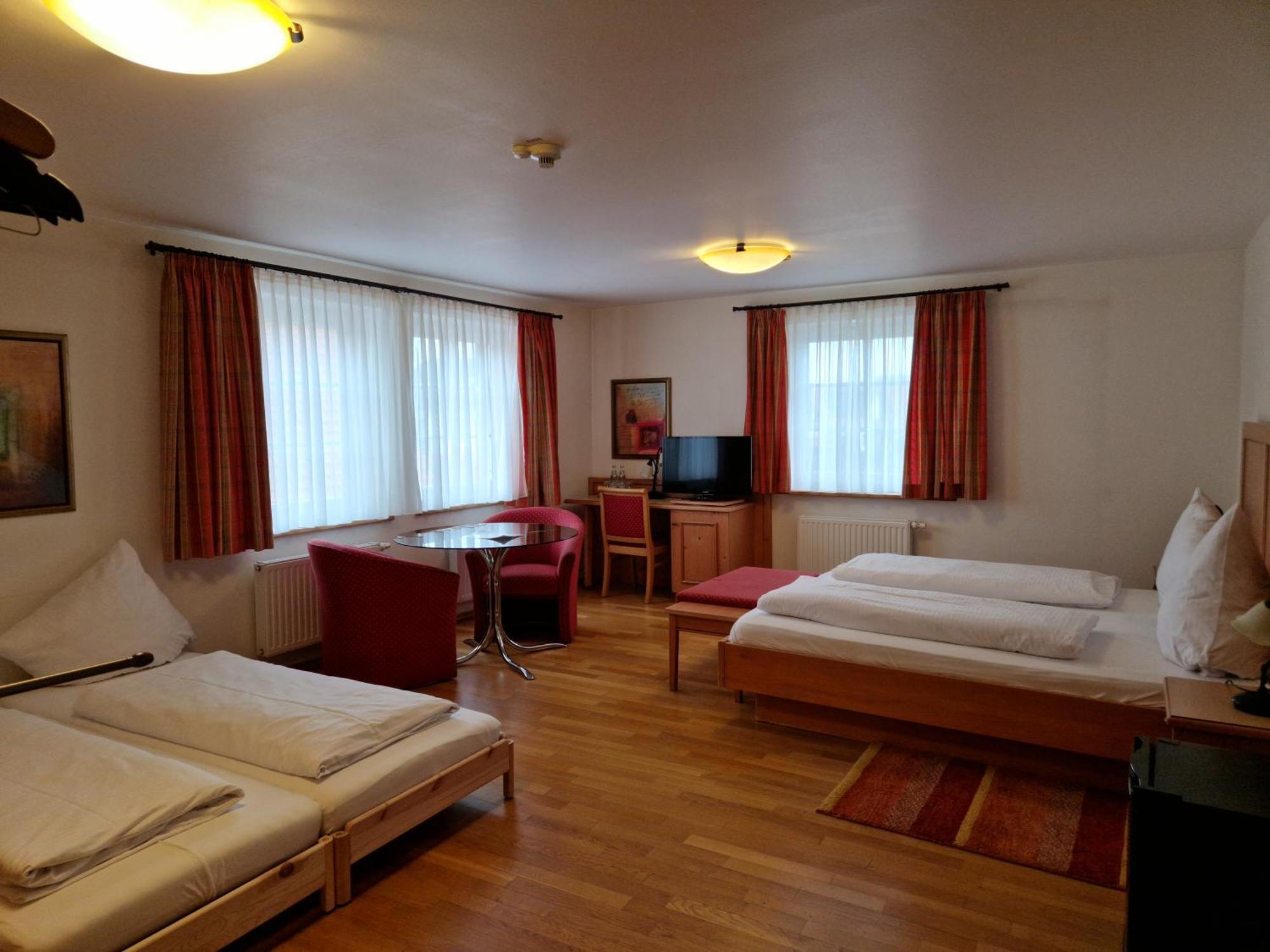 Landgasthof Krone Зенден Екстериор снимка
